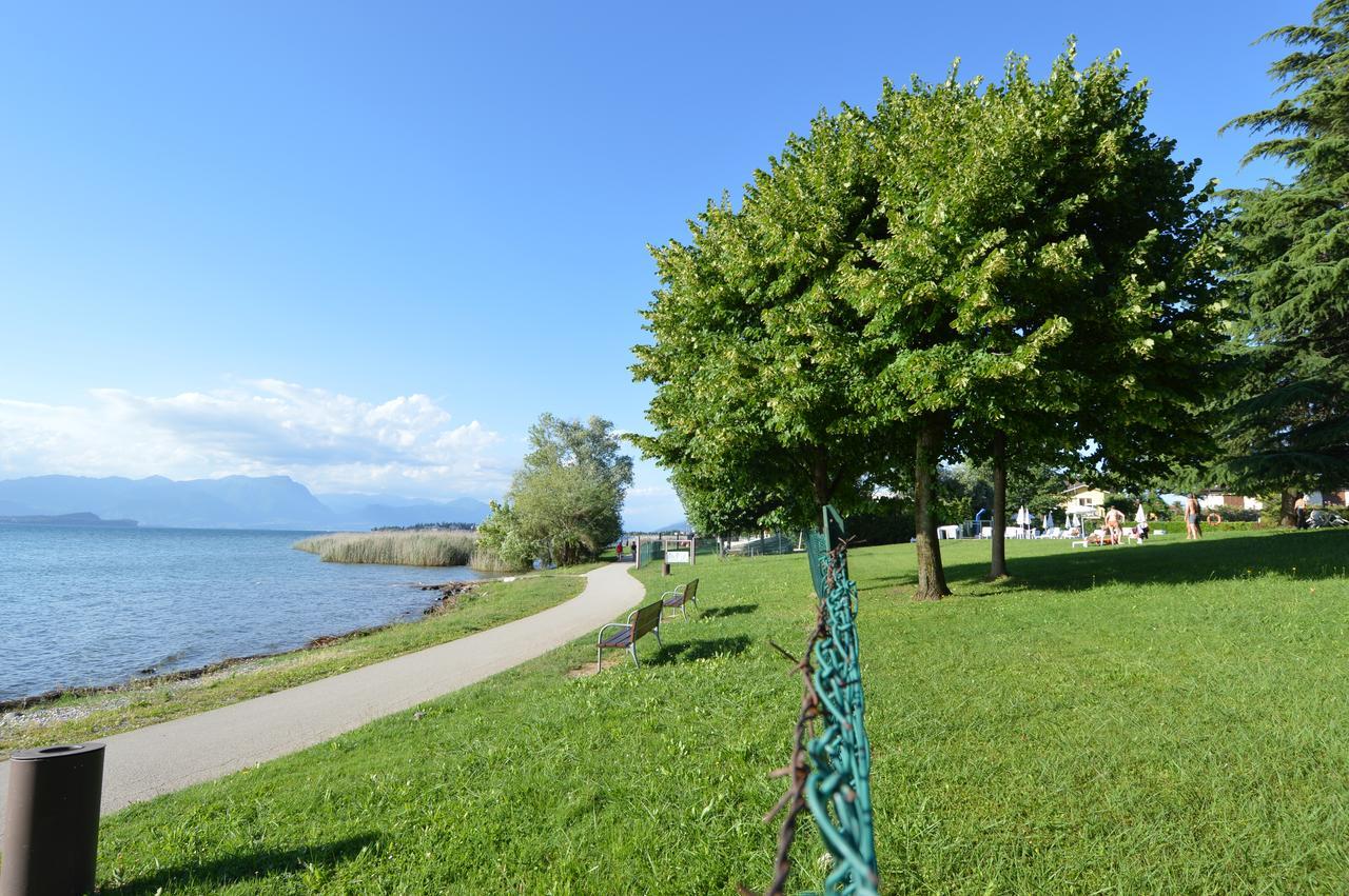 Holiday Sirmione Apartments Экстерьер фото